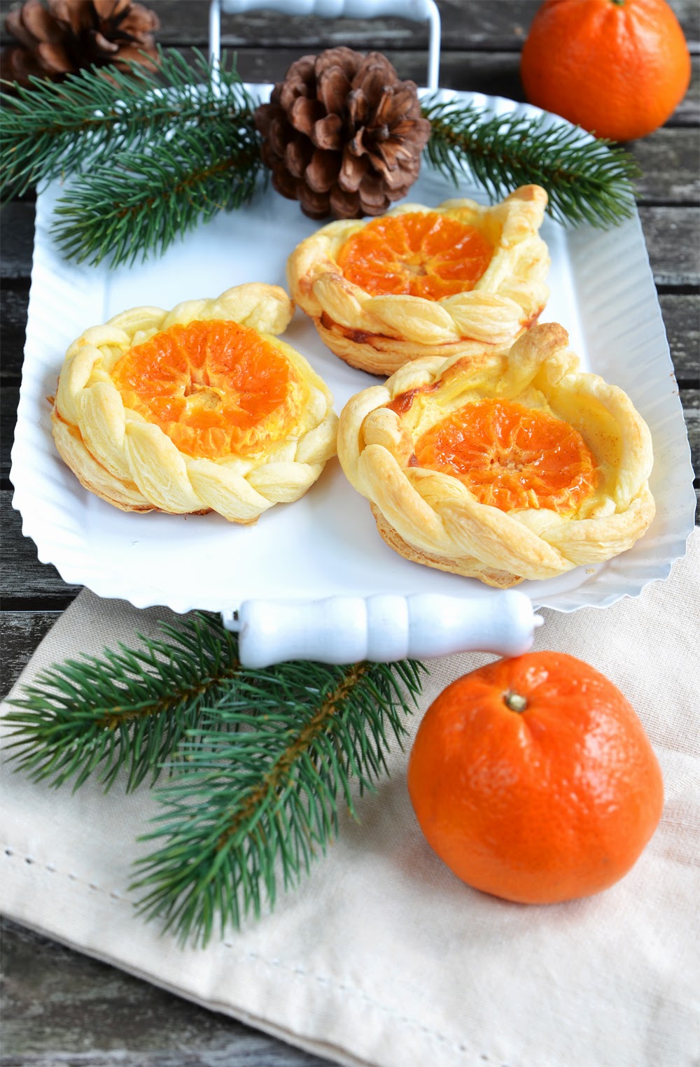 geflochtene Mandarinen Taler mit Quarkcreme geflochtene Mandarinen Taler mit Quarkcreme